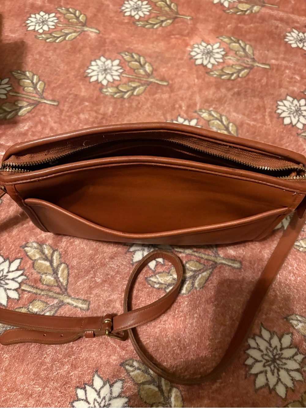 Coach Vintage Station Bag 9944 British Tan Leather Crossbody - Picture 8 of 16